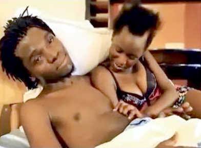 Kuba Emmesse singer Captain Dollar in video