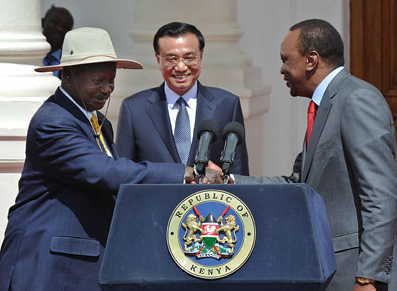 President Museveni witnessed the agreement last year between Kenya and China for the funding of the Momba-Nairobi standard gauge railway. Work is expected to be completed in 2018
