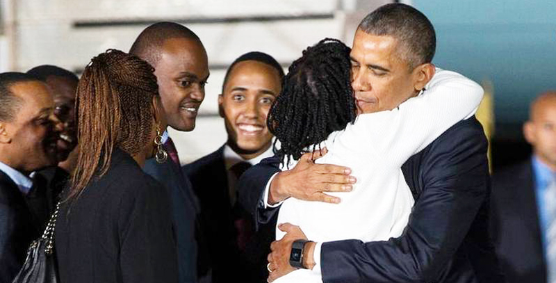 Obama embraces his half sister Auma