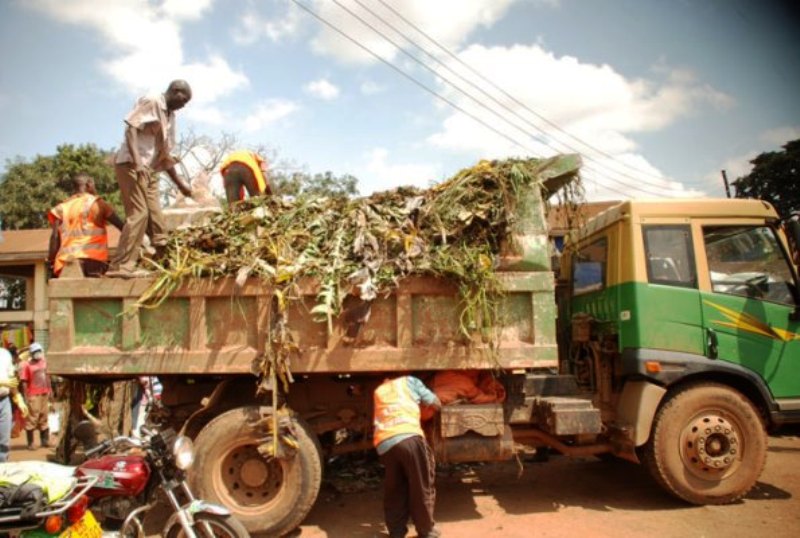 Kampala traders give Gov’t 14 days to reverse garbage decision Sunrise
